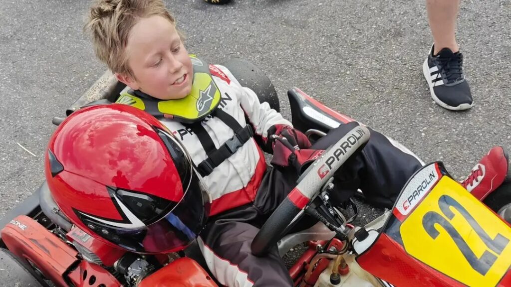 Emil Nyqvist uskaltaa haaveilla isosti. Tavoitteena on autourheilun kuninkuusluokka Formula 1. Kuva Emilin somesta.