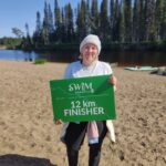 Luontosuhde, elämyksellisyys ja turvallisuus ovat avovesiuinnin ytimessä : Kirjoittaja itse hurahti avovesiuintiin muutama vuosi sitten. Kuva on otettu toissa kesänä Downhill Swim -uintitapahtumasta. Kuva: Johanna Lehto.