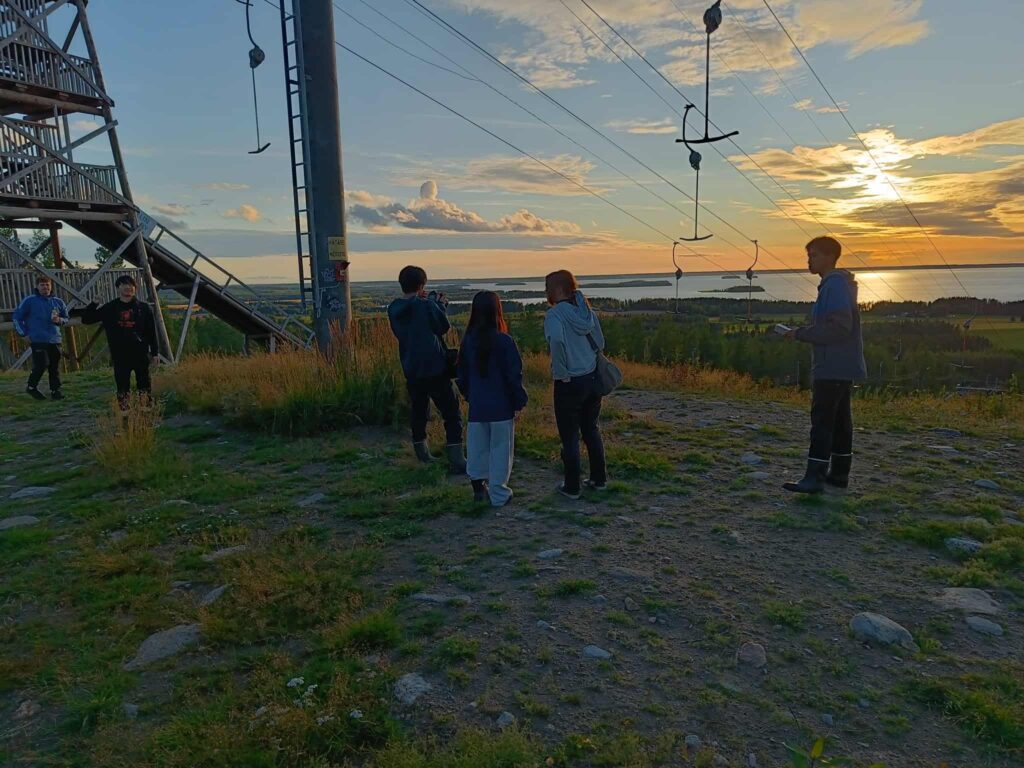 Lakeaharjun maisemat tekivät vaikutuksen nuoriin. Kuva: Anne Hautamäki.