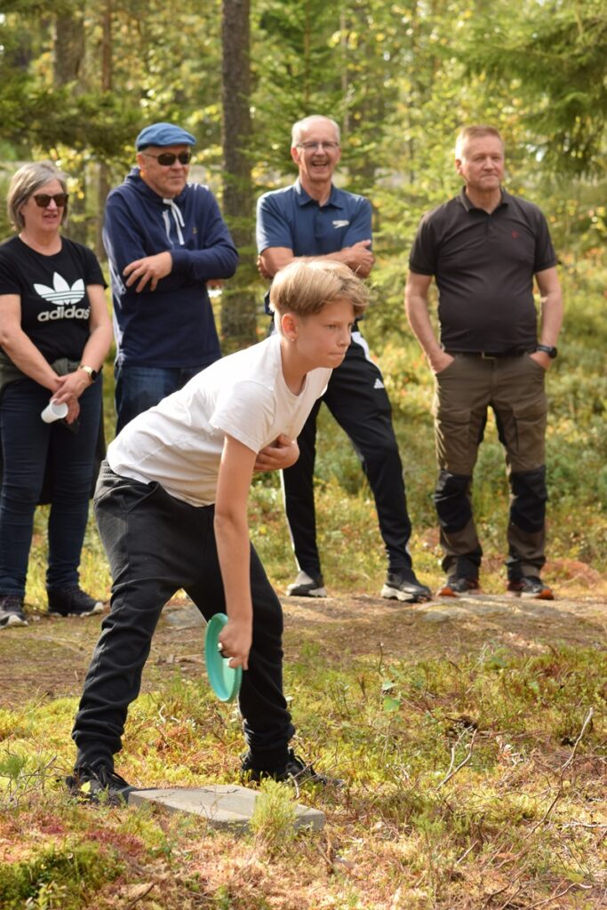 Yhdistysten kutsukisassa paikallista kyläyhdistystä edusti Julius Luoma-aho.