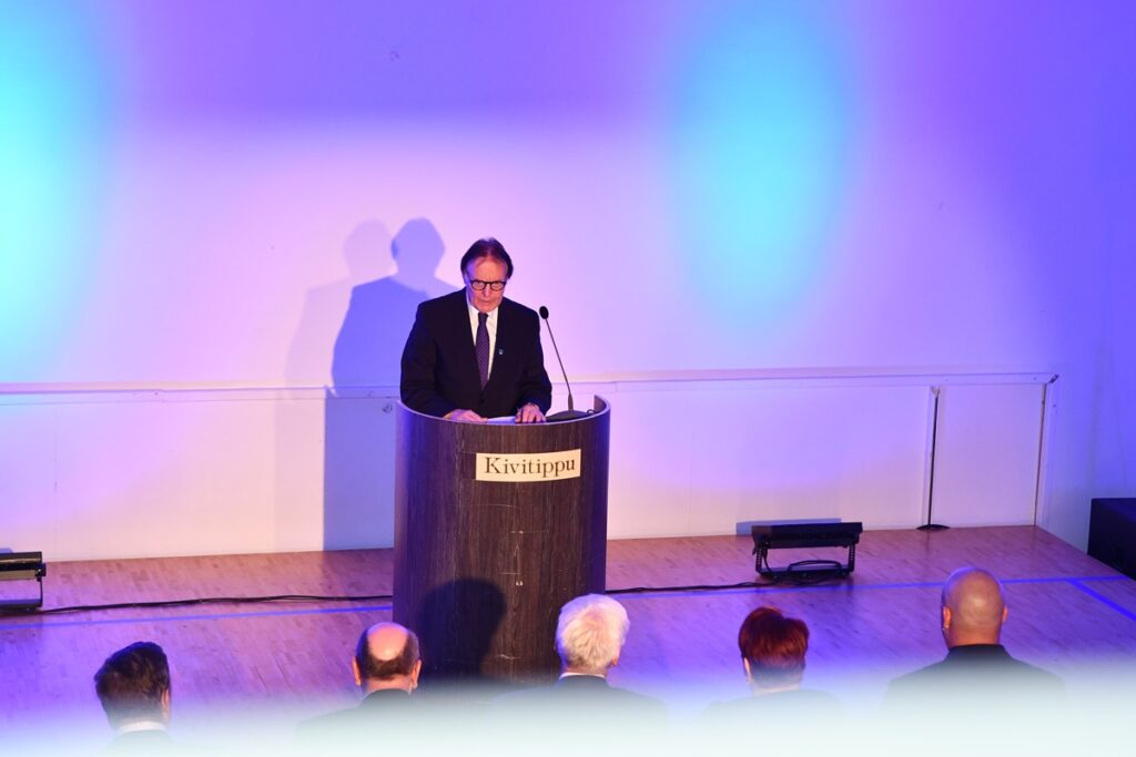 Juhani Laasanen kävi läpi Lappajärven mennyttä ja nykyhetkeä.