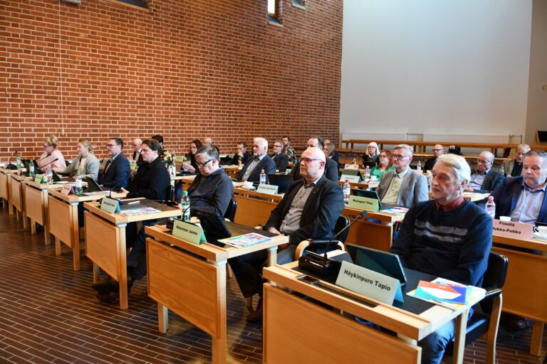 Alajärven kaupunginvaltuusto päätti muun muassa päiväkotilaajennuksen suunnittelumäärärahasta.