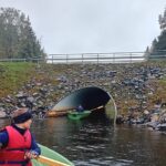 Lappajärvi-soutua ei sade haitannut  Kanavan tunnelissa oli haastetta edetä virtaavassa vedessä.