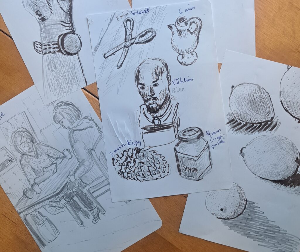 Luonnoskirjatyöskentely kuva 2