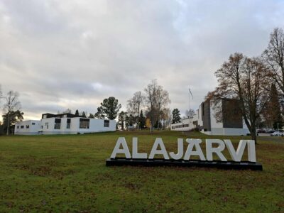 Alajärven kaupunginvaltuusto hyväksyi veroprosentit ja teki valtuustoaloitteita.
