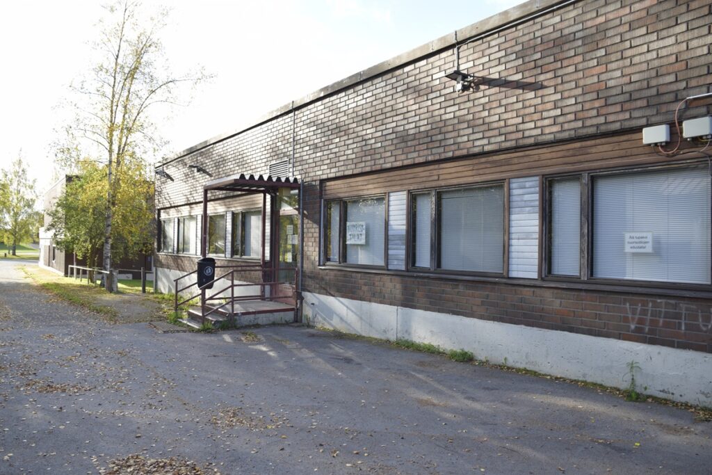 Liikemaneesin kiinteistössä sijaitsevat muun muassa Lappajärven kunnan nuorisotilat.