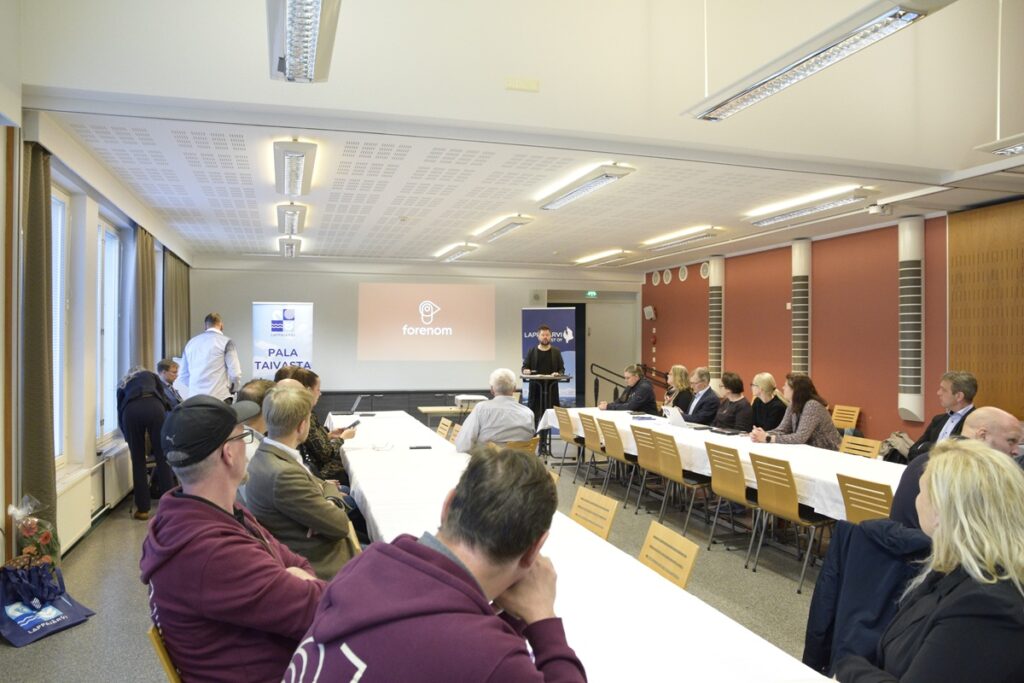 Vuokrasopimus Kivitipun nykyisen majoituspalvelutuottajan Loma-Golf Oy:n osalta loppuu tämän vuoden lopussa. Ravintolapalvelujen Daniel’s Grill Barin kanssa neuvottelut tulevaisuudesta on kesken, mutta nykyinen sopimus on voimassa vielä vuoden vaihteen jälkeen.