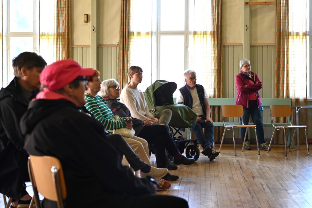 Lappajärven Nuorisoseuralla tavataan joulumyyjäisten merkeissä lauantaina.