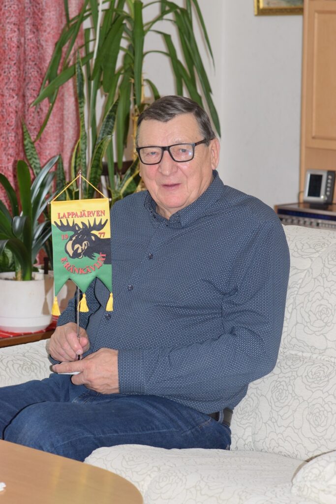 Valtiopäiväneuvos Raimo Vistbacka juhlii 80-vuotispäiviään. Kuva: Paavo Matintupa.