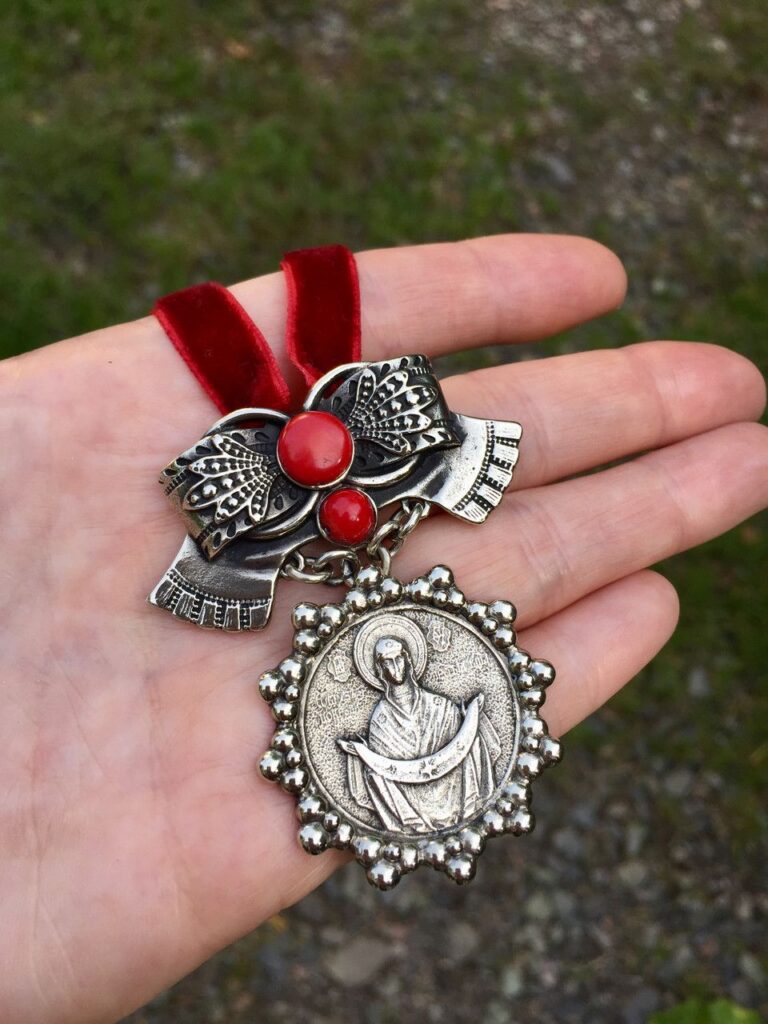 Dukats on paljon enemmän kuin pelkkä koru.