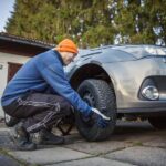 Vaihda renkaat kelin, älä kalenterin mukaan Autoilija on vastuussa siitä, että autossa on keliin sopivat renkaat. Kuva: Nina Mönkkönen / Liikenneturva