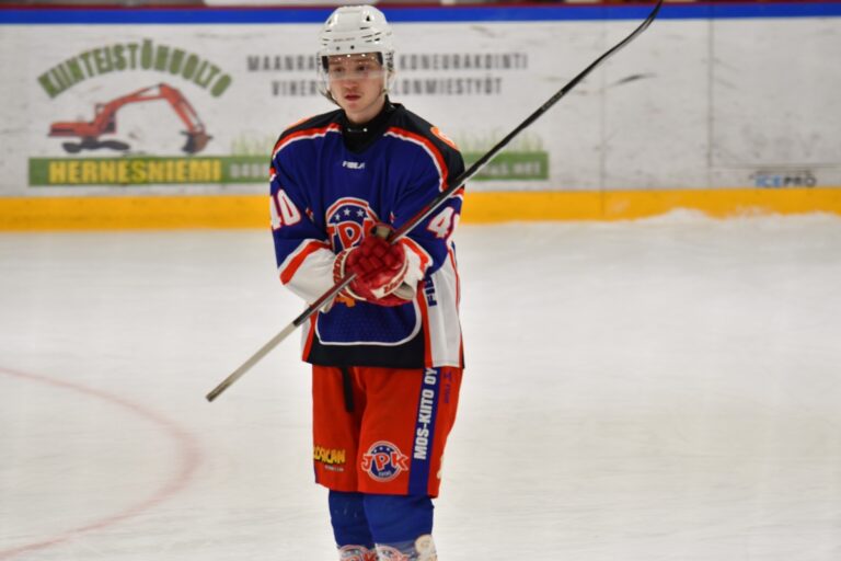 Lassi Rintala onnistui maalinteossa HT Highstickiä vastaan. Arkistokuva: Suvi Hosionaho.