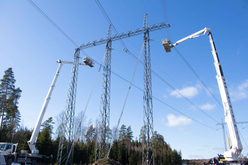 Voimajohto kuvituskuva 2048x1366