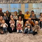 Kortesjärven Messissä juhlittiin vuonna 2024 syntyneitä lapsia. Vauvajuhlaan kokoontui kahdeksan perhettä. MLL:n epävirallisten laskujen mukaan 12 perheeseen Kortesjärvellä syntyi vauva viime vuonna.