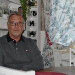 Alajärveläinen Timo Mariapori on yksi ensimmäisistä isänpäivän kunniamerkkien saajista. Isänpäiväkunniamerkki on Suomen Valkoisen Ruusun ritarikunnan I luokan mitali kultaristein.