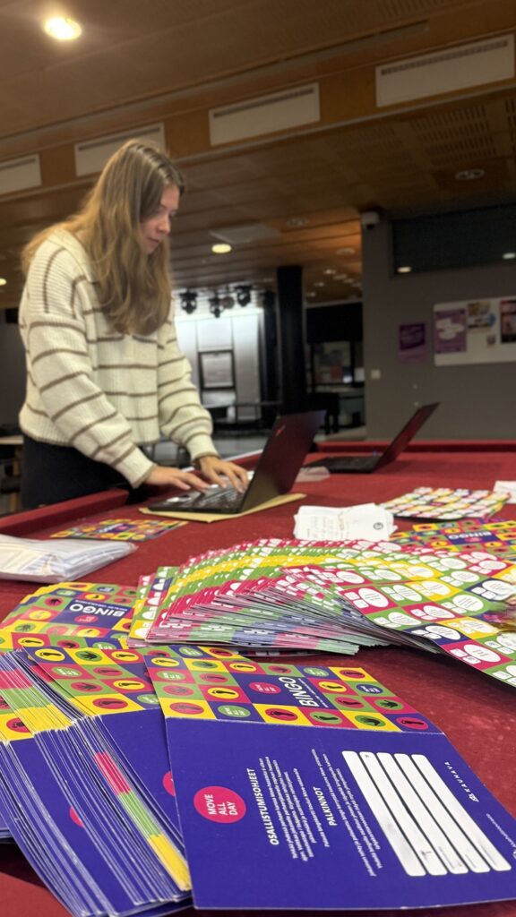 Hankekoordinaattori anna elisa pukkinen laskee move kampanjan tuloksia