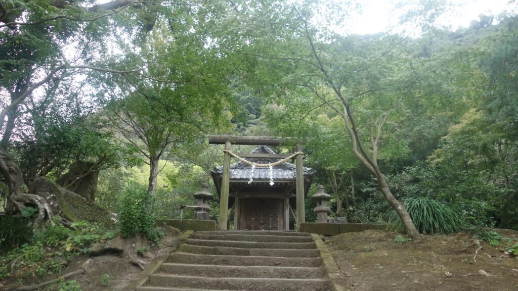 Pieni pyhäkkö Sengan-enin puistossa oli yksi vierailukohteistamme.