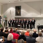 Vimpelin Mieslaulajat esiintyivät yli sadan kuorolaisen yhteiskonsertissa Lapualla marraskuun puolivälissä. Seuraavan kerran kuoroa voi kuulla itsenäisyyspäivän jumalanpalveluksessa Vimpelin kirkossa ja sankarihaudan seppeleen laskun jälkeen kirkkopihassa. Joulupäivänä on kirkossa perinteinen juhlakonsertti.