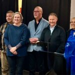 Perussuomalaisten piiri kokousti Alajärvellä. Kuvassa kokouksen puheenjohtaja Jari Hämeenniemi (Alajärvi) (oik.), piirisihteeri Erja Gadd (Ähtäri), nykyinen puheenjohtaja Esa Kannelmaa (Laihia), Valittu puheenjohtaja Jouni Vallin (Kurikka), sekä kansanedustajat Pia Sillanpää, Juha Mäenpää ja Anne Rintamäki.