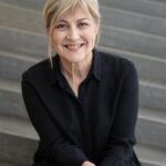 Nina Åström on laulanut itsensä kuulijoiden sydämiin sanomallaan vapahduksesta. Kuva: Karen Hagqvist