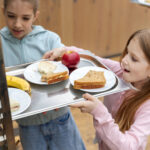Valiokunta käsitteli jälleen Lappajärven yhteiskoulun ruokailuaikakysymystä, joka on ollut esillä useissa kokouksissa kuluvan vuoden aikana.