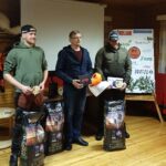 Vatpakan Haukkujen kärkikolmikko: keskellä voittaja Lasse Pesu, oikealla Arttu Kivelä ja vasemmalla Antti Mäkinen.