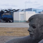 0–4-luokkalaisille tarkoitetun koulurakennuksen sekä uuden päiväkodin tilaohjelman suunnittelu käynnistetään. Lisäksi suunnitellaan koululaisten taito- ja taideaineiden uusia opetustiloja.