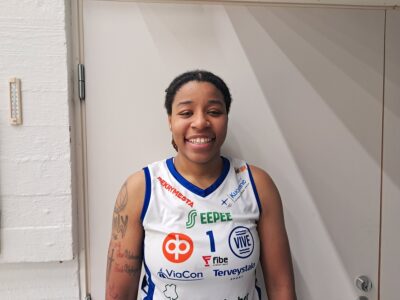 Vedon Jeanae Terry oli kentän hahmo, kun Veto taisteli vieraspisteet Kotkasta. Kuva: ViVe.