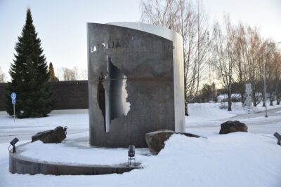 Lappajärven kunnanhallitus hyväksyi Rantakankaan koulun myynnin ja osallistumisen maahanmuuttajasta yrittäjäksi -hankkeeseen.