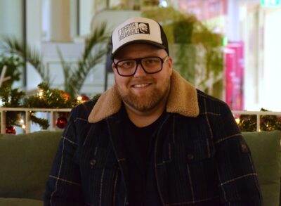 Tämän kylän pillipiipari eli Juhana Haukkala.