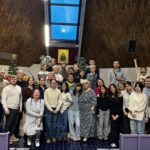 Jouluilta suomalaisessa maaseutukirkossa – kansainvälinen joulujuhla Vimpelissä päättyi yllätykseen Vimpelin Helluntaiseurakunta tarjosi tilat kansainväliselle joulujuhlalle.