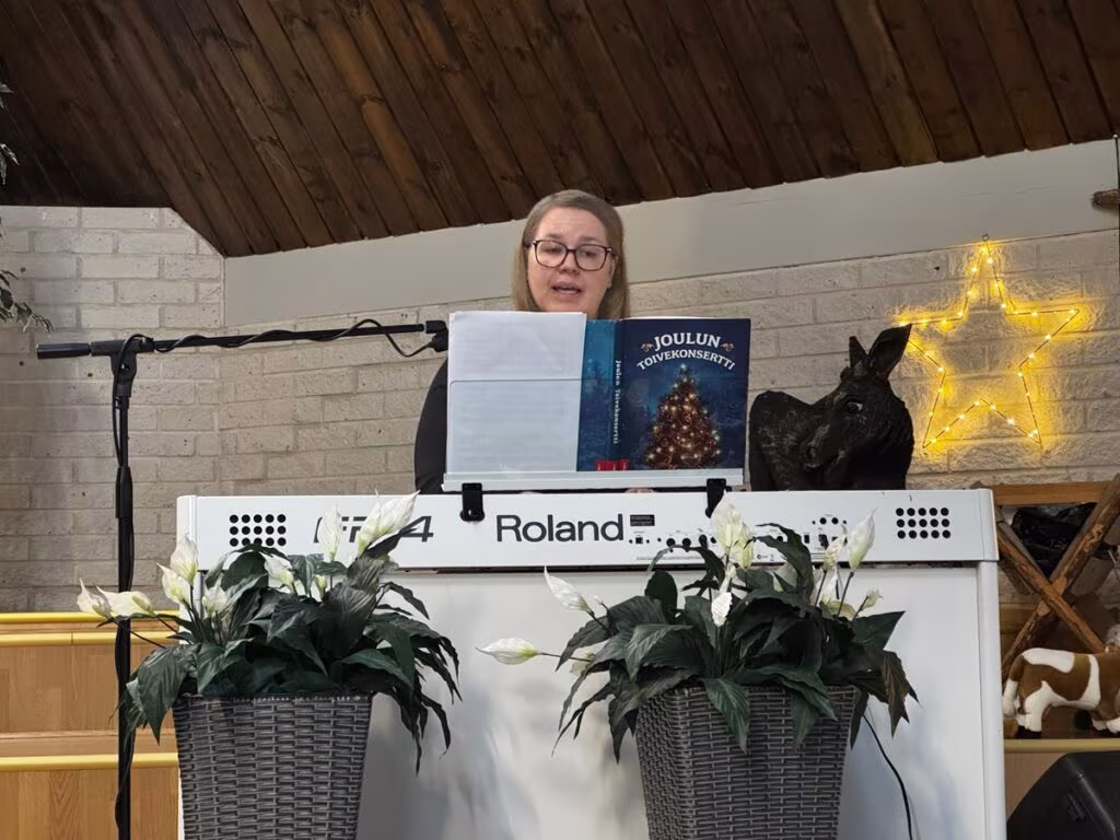 Leena Rannanpää säesti musiikkia.