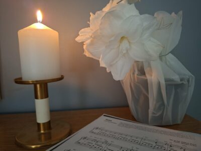 Suomalaiseen jouluun kuuluu perinteinen, hieman melankolinen musiikki. Kuvituskuva.