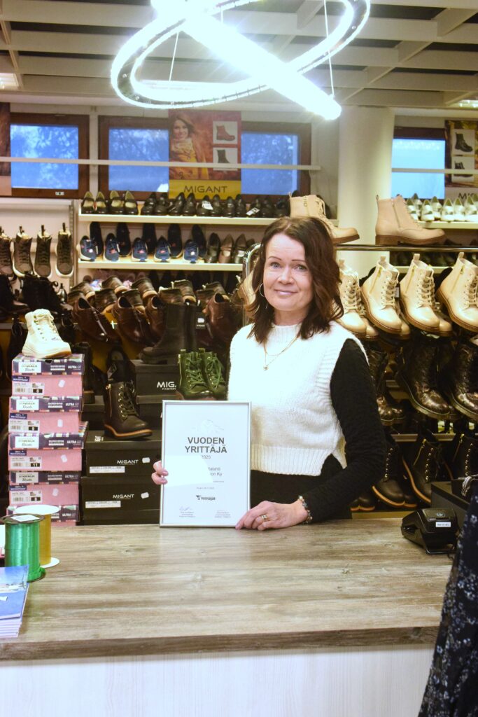 Vuoden yrittäjä Sirpa Kultalahti muokattu kuva (1)