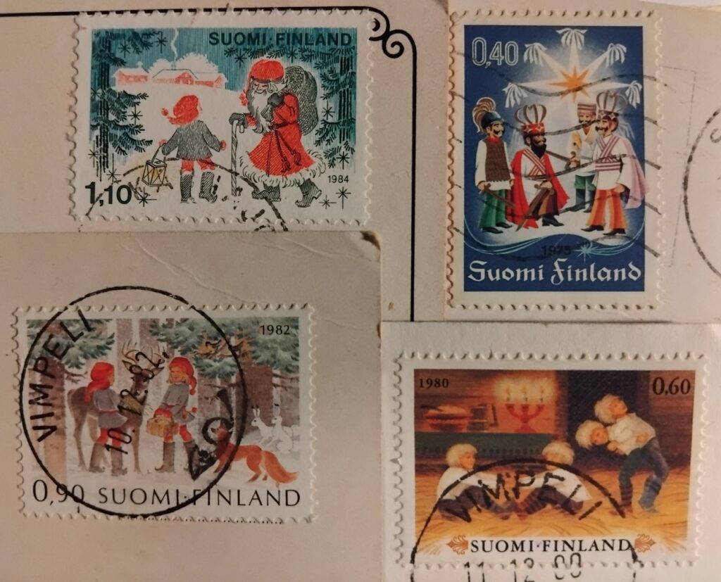 Postimerkit kertovat omaa tarinaansa joulukorteista.