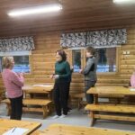 Ahaa!-aivotreeni tuo oivalluksia Evijärven senioreille Ahaa!-aivotreeneissä on rento tunnelma ja naurua riittää!