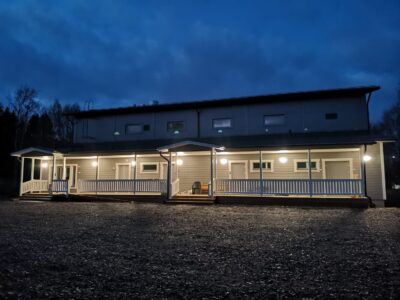 Aisaparin järjestämässä vieraslajien torjunnan info- ja keskustelutilaisuudessa Luoma-ahon kylätalolla 17. helmikuuta.