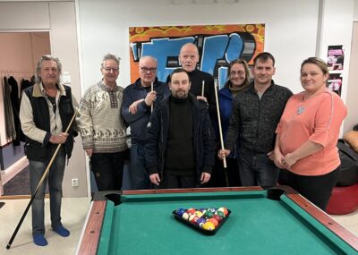Kuvan ottohetkellä pelaamassa olivat Ilpo Lindblad (vas.), Leevi Norrena, Sauli Jutila, Marko Valve, Jukka Lehto, Harri Halla-aho, Viktor Polishchehuk ja Liudmyla Polishchehuk. Kuva: Petri Lassila.