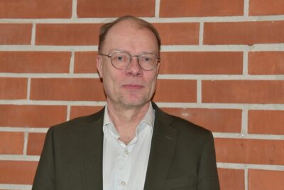 On vaikea ymmärtää, miten tällainen malli edistäisi ympäristöystävällisyyttä, yhdenvertaisuutta tai kustannustehokkuutta, kritisoi kaupunginjohtaja Vesa Koivunen Traficomin kaavailemaa ajotutkintopisteiden supistamista.