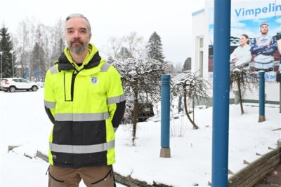 Vimpelin kunnan yhdyskuntatekniikan päällikkö Juho Savola kertoo, että vesimaksun nousuun vaikuttavia tekijöitä on paljon.