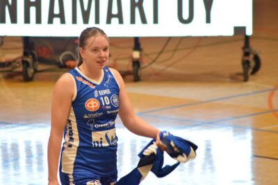 Silja Viita taisteli täydet 40 minuuttia, kun Veto otti ensimmäisen pudotuspelivoittonsa.