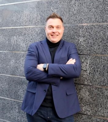 Jani Takamaa kuvailee kulttuurien erilaisuuden tekevän Ukrainan markkinoille menemisen haasteelliseksi. Kuva: Etelä-Pohjanmaan Yrittäjät.