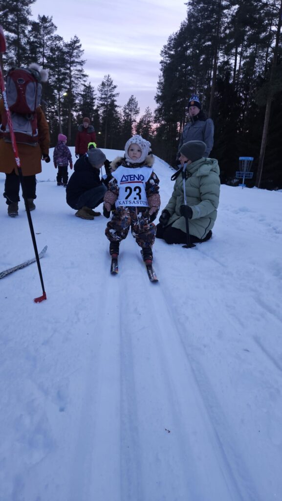 3-vuotiaiden tyttöjen sarjan voitti Lilja Paalanen. Kuva: Johanna Kujala.