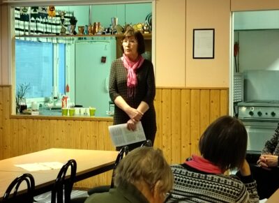 Pihlajamäki kertoi yhdistyksen Syöpä on työasia -kampanjasta, jonka avulla tarjotaan keinoja syövän käsittelyyn työpaikoilla sekä tuetaan sairastuneen paluuta työhön.