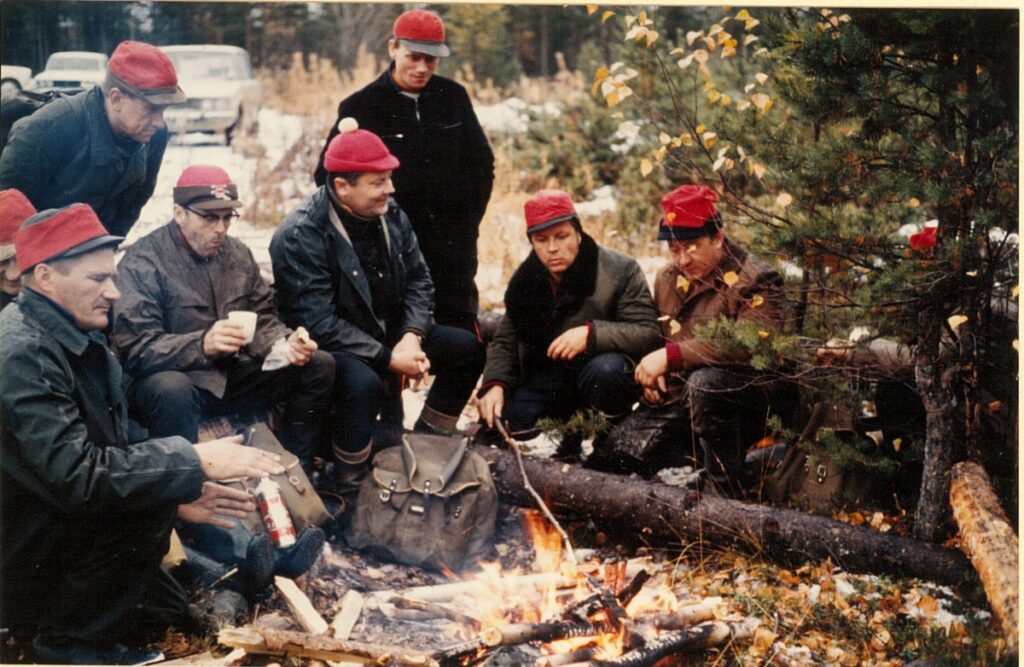 Hirvijahdissa vuonna 1975.