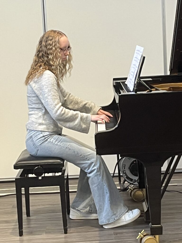Emilia (1)