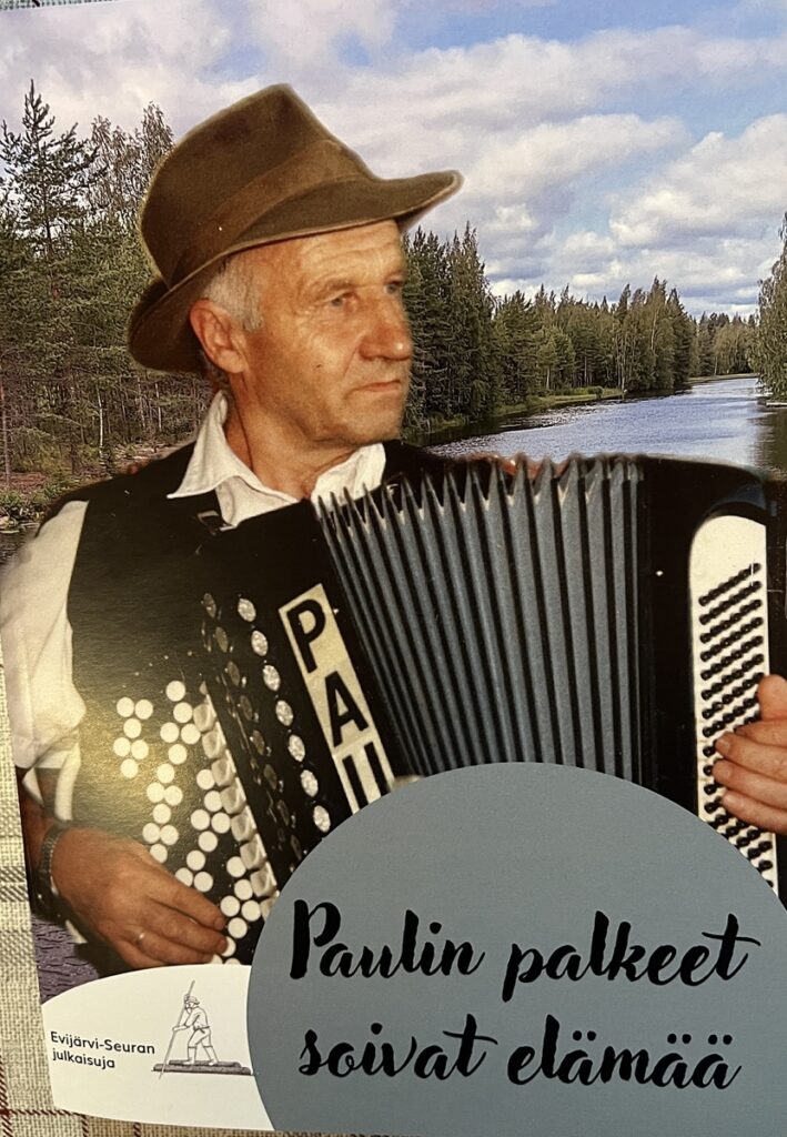 Elämänkerran nimi ja kuva tiivistävät hyvin Pauli Koskipuiston elämää.