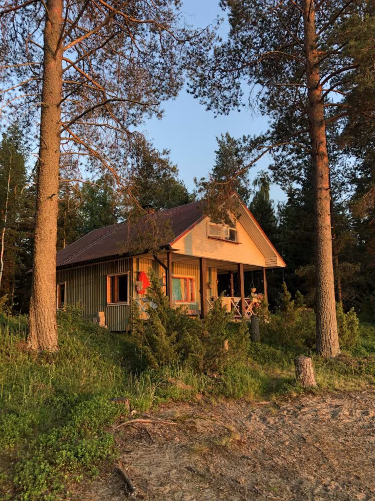 Kuva 6 Mökki