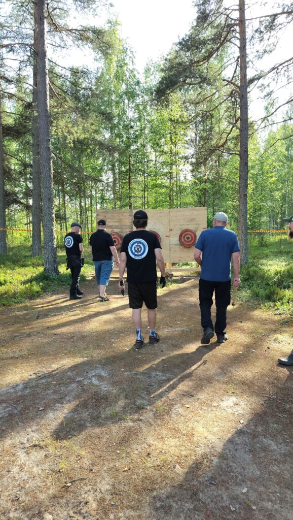 Rantamajapuukonheitto