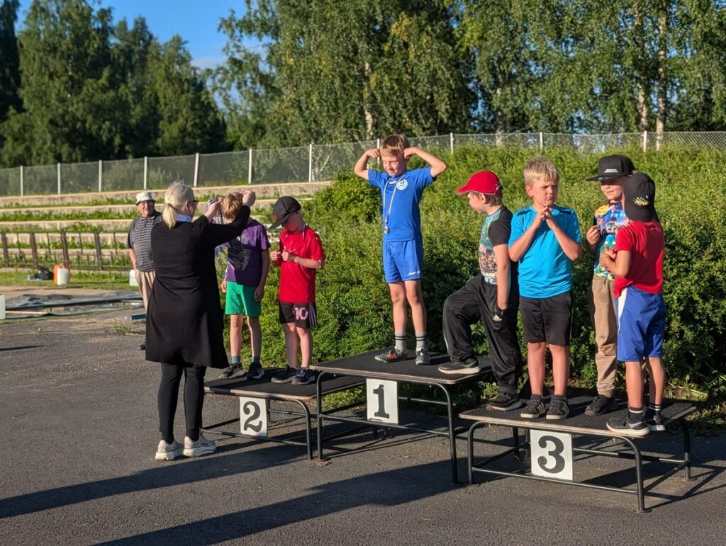 Voittajan on helppo hymyillä. Lappajärven Poppi-kisat